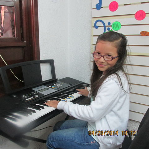 MAUELA RODRIGUEZ (9 AÑOS) QUINTO NIVEL DE TECLADO