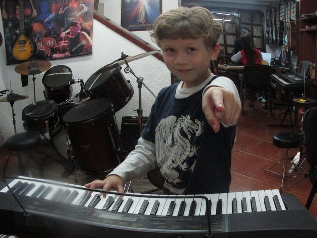 JUAN DAVID LEON (7 AÑOS) NOVENO NIVEL DE TECLADO