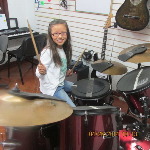 MANUELA GONZALES ( 9 AÑOS) OCTAVO NIVEL DE BATERIA