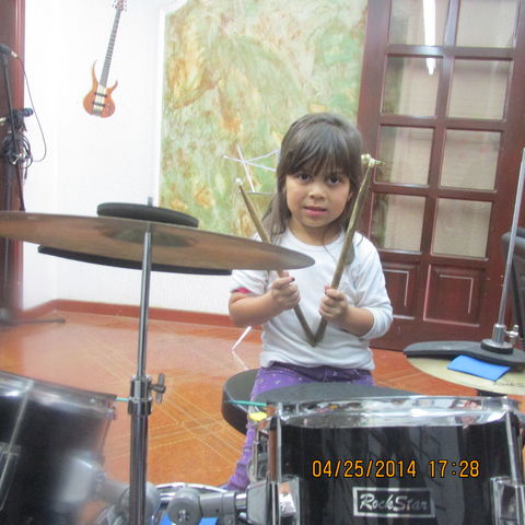 DANNA SANDOVAL (4 AÑOS)TERCER NIVEL DE INICIACION MUSICAL